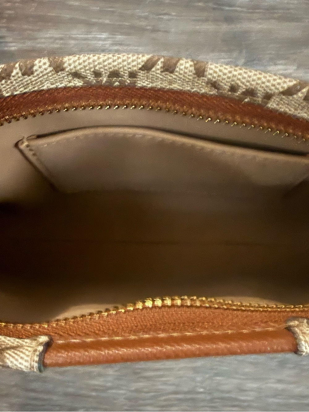 Michael Kors Signature Logo Belt Bag / Fanny Pack in the Classic Brown & Tan! - Picture 7 of 14